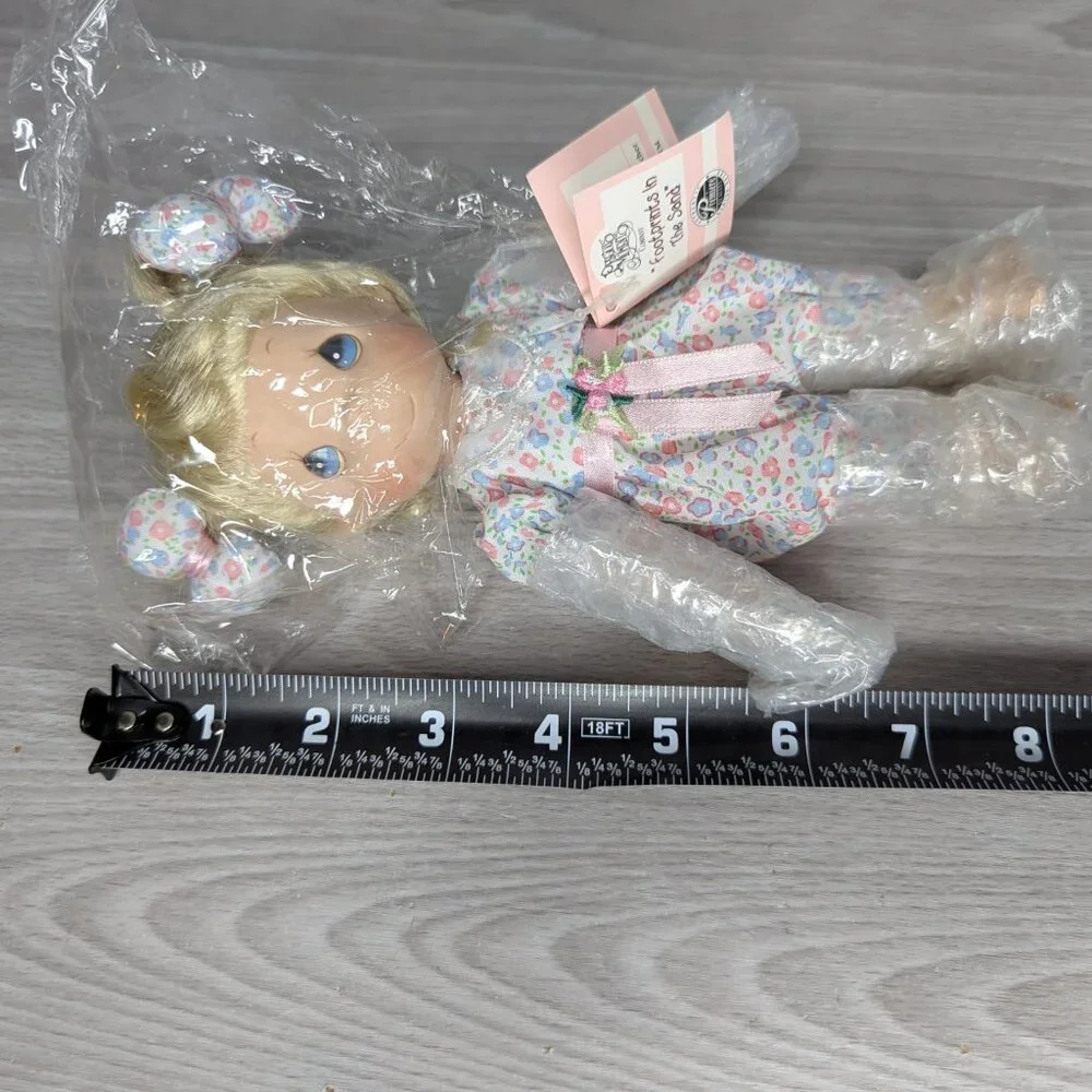 2001 Ashton Drake Precious Moments Foot Prints in the Sand Ceramic Doll NWT 8